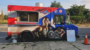 theknockoutrestaurant food truck here until 9pm!! 😋 #baltimore  #baltimoremd #charmcity #charmcitymeadworks #baltimorefood #baltimorefoodie  #dmvfoodie #dmvfood #foodtruck #foodiesofinstagram #foodstagram  #johnstonsquare #johnstonsquarebaltimore