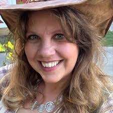 Theresa Cox's Instagram, Twitter & Facebook