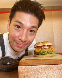 𝗕𝗘𝗡 𝗬𝗘𝗢 𝘈𝘤𝘵𝘰𝘳 & F&B Owner