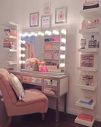 1 345 Likes 95 Comments Alicia Miss Aliicee On Instagram Sharing An Update Of My Vanity Space Moved Some Things Home Decor Room Makeover Bedroom Decor