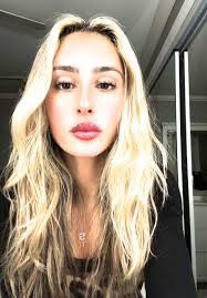 Samantha Workman's Instagram, Twitter & Facebook