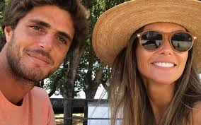 Joana cruz, radialista na rfm, e o seu namorado, alberto índio, terão sido importunados com centenas de telefonemas, mensagens, fotografias obscenas e insultos. Joana Freitas Apaixonada Modelo Apresenta O Novo Namorado Ao Mundo Nova Gente