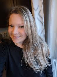 Men's haircuts under $20 at Elm Cafe