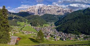 Millions of hotel reviews · candid traveller photos Datei Selva Wolkenstein Selva Di Val Gardena Sella Jpg Wikipedia