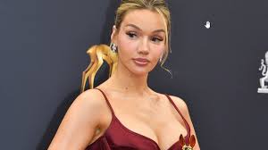 Shirin David spannt ihre Fans bis zum Valentinstag auf die Folter