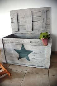 Coffre Jouets Etoile Bois De Palettes Etsy Deco Chambre Garcon Palette Diy Coffre Palette Peignez le coffre à jouets dans la couleur de votre choix. pinterest