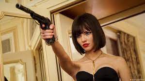 As a child, sasha had no interest in pursuing a modelling career, preferring to spend her time writing and dancing. Letzte Hoffnung Anna Neuer Film Von Luc Besson Filme Dw 18 03 2019