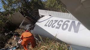 Así vivieron el terror los pasajeros del avión incendiado en jauja video. Accidente Aereo En Ilopango Deja Tres Muertos Y Un Herido Noticias De El Salvador