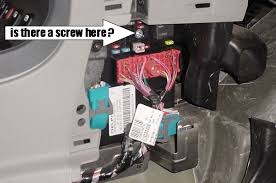 I found another plug and spliced the wires, hooked it back up and the battery light is still. 2007 Chevy Hhr Fuse Box Switched 12v Battery Wiring Diagram 4 Wiring Diagram Schematics