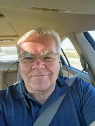 Harry Siemens's Instagram, Twitter & Facebook