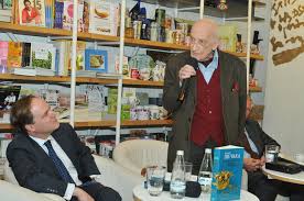 Face portrete scurte și savuroase domnitorilor, în special figurilor. Neagu Djuvara La Un Secol De ViaÅ£Äƒ DacÄƒ As Fi Fost Presedinte Primul Meu Obiectiv Ar Fi Fost Basarabia Epoch Times Romania