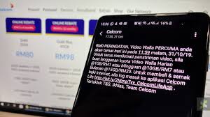 Dengan subtitle indonesia & inggris, dibintangi soleh solihun, ernest prakasa, boris bokir, ronal surapradja, joe project p, adjis doaibu & poppy sovia, karina suwandhi, aurelie moeremans, anggika bolsterli, tike priatnakusumah di viu. Ramai Pengguna Celcom Kesal Video Walla 100gb Tidak Lagi Percuma Soyacincau Com