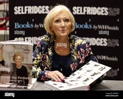 Mary berry cooks hi-res stock photography and images