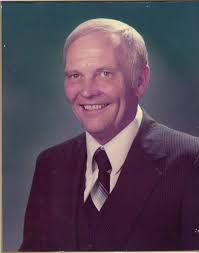 Iowa Time Machine ⏰: On December 18, 1946, gardening and radio entrepreneur  Earl E. May passed away. The Earl May Seed & Nursery grew from a small town  in Shenandoah, southwestern Iowa,