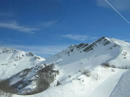 Il versante nord del monte gomito, servito dall'impianto ovovia che arriva fino a 1988 metri. Abetone Ski Resort In Tuscany
