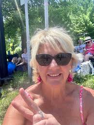 🎅🎅🎅🎅And Santie has landed in East Wall! 🎅 🎅🎅