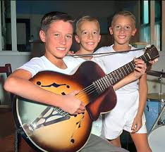 The young Bee Gees. ✨ 12-yr old Barry Gibb with twin brothers Robin &  Maurice in Brisbane (Queensland, Australia) Born on The Isle of Man & moved  to Redcliffe, Queensland in 1958.