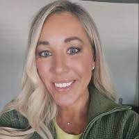 Kelly Cusson's Instagram, Twitter & Facebook