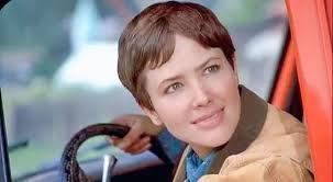 Maggie Connell's Instagram, Twitter & Facebook