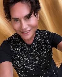 Melissa Caples's Instagram, Twitter & Facebook