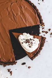 Since i was baking with coconut flour, i was struggling getting a moist enough crumb that could be refrigerated without turning into a rock, in case you used the. Vegan Chocolate Pie Recipe No Bake Aline Made