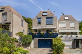 Ze kwam in conflict met goede vriendin en zakenpartner marieke van beek en. Binnenkijken In Het Nieuwe Liefdesnestje Met Zwembad Van Rachel Hazes En Haar Mike De Man Die Haar Grote Liefde Andre Doet Vergeten