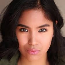 Danielle Lyn's Instagram, Twitter & Facebook