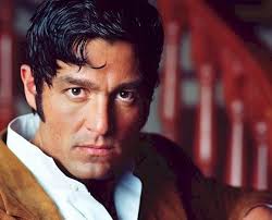 Mexican Fernando Colunga Stars In Telenovela Amor Real Fernando Colunga Telenovelas Amor
