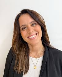 Hoje foi dia de experimentar pela primeira vez o Head Spa no nosso espaço…  e só posso dizer que foi DIVINAL! 💆‍♀️ Uma experiência única, de  relaxamento profundo, que deixa corpo e