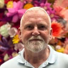 What is the normal cost for a laser procedure for a cat's eye damage?