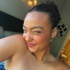 April Vasquez's Instagram, Twitter & Facebook