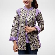 Wow, buat mama dan kaum wanita yang di atas 40 tahun, ini ada model baju batik cantik yang pas untuk menunjang penampilanmu. Model Baju Atasan Batik Wanita Kantor Model Pakaian Wanita Model Baju Wanita Model Pakaian