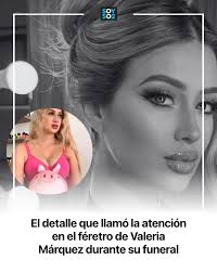 Fama En la imagen la actriz luce un traje de top gris y un bikini negro,  dejando ver su cuerpo bien trabajado. Mírala aquí: