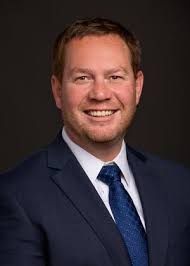 Associates : Everest Financial Group, LLC