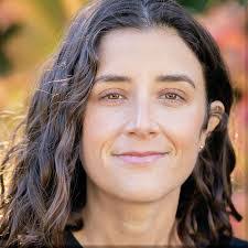 Amy Duell's Instagram, Twitter & Facebook