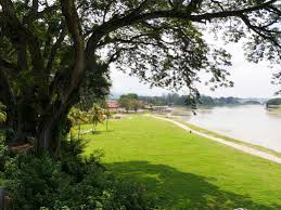 Make yourself known to an official member of staff and/or call the national coronavirus helpline number on 03 88810200. Spuren Wechsler Im Land Der Sultane Und Moscheen Taiping Kuala Kangsar Ipoh Spurenwechsler De