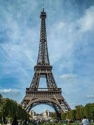Der eiffelturm ist das wahrzeichen von paris. Fruhstuck In Paris Reiseblog Das Chrisha Eifelturm Eifelturm Paris Eifelturm Zeichnen