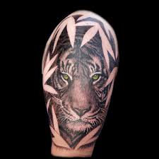 2spirit's tattooers include one known for geometric work and sacred patterns, one utilizes victorian and elizabethan textile design, and another designed nirvana's logo. Top Realistic Tattoo Artist Realistic Tattoo Artists Tattoo Artists Masterpiece Tattoo