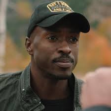 Can we all just agree that this guy is the most worthless body guard of all  time? : r/YellowstonePN