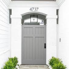 Warna cat pintu hunian minimalis ini terlihat outstanding terlebih jika dinding rumah berwarna kalem. 7 Inspirasi Warna Cat Pintu Rumah Tercantik Yang Bisa Ditiru