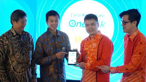 Maybe you would like to learn more about one of these? Oneklik Dari Bca Lengkapi Alternatif Pembayaran Belanja Di Shopee Tribunnews Com Mobile