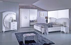 Hier sollte die wahl sorgfältig vorgenommen werden. Schlafzimmer Anatalia In Weiss Silber Modern 160x200 Cm Ant S B160 Ks2 101