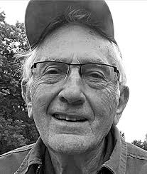 Mora celebrates traditional Swedish midsummer