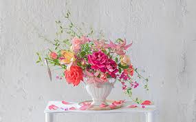 Sourcing guide for glass flower: Gardening And Floral Design Tips From Jane Wrigglesworth