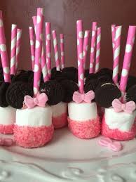 For her whole lifetime of birthdays, she'll feel like minnie mouse is there to hold her hand through every milestone when she celebrates her first birthday with a minnie mouse themed party! 29 Minnie Mouse Party Ideas Pretty My Party Party Ideas