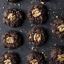 Ces Carres Sont Parfaits Pour Dejeuner Ils Sont Sans Sucre Raffine Et Contiennent Plein D Ingredients Nutritifs C Est Aussi Une Food Cookie Recipes Desserts