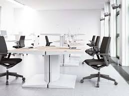 Atap mempunyai fungsi penting dalam mendesain sebuah rumah. Tips Membuat Desain Kantor Minimalis Yang Elegan