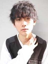 おしゃれでかっこいい 清原翔の髪型 旬の かっこいい男 を目指してイイ男に bangs バングス ツイストパーマ 髪型 メンズ ヘアスタイル