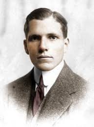 Theodore Case (inventor conhecido pela invenção do Movietone) c.1910-1920 :  r/Colorization