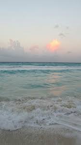 Ocean beaches make an excellent choice for family pictures, whether it's during a summer family vacation or an annual family photoshoot. Pin By Theoxaris On Photography Beautiful Beaches Beach Ocean